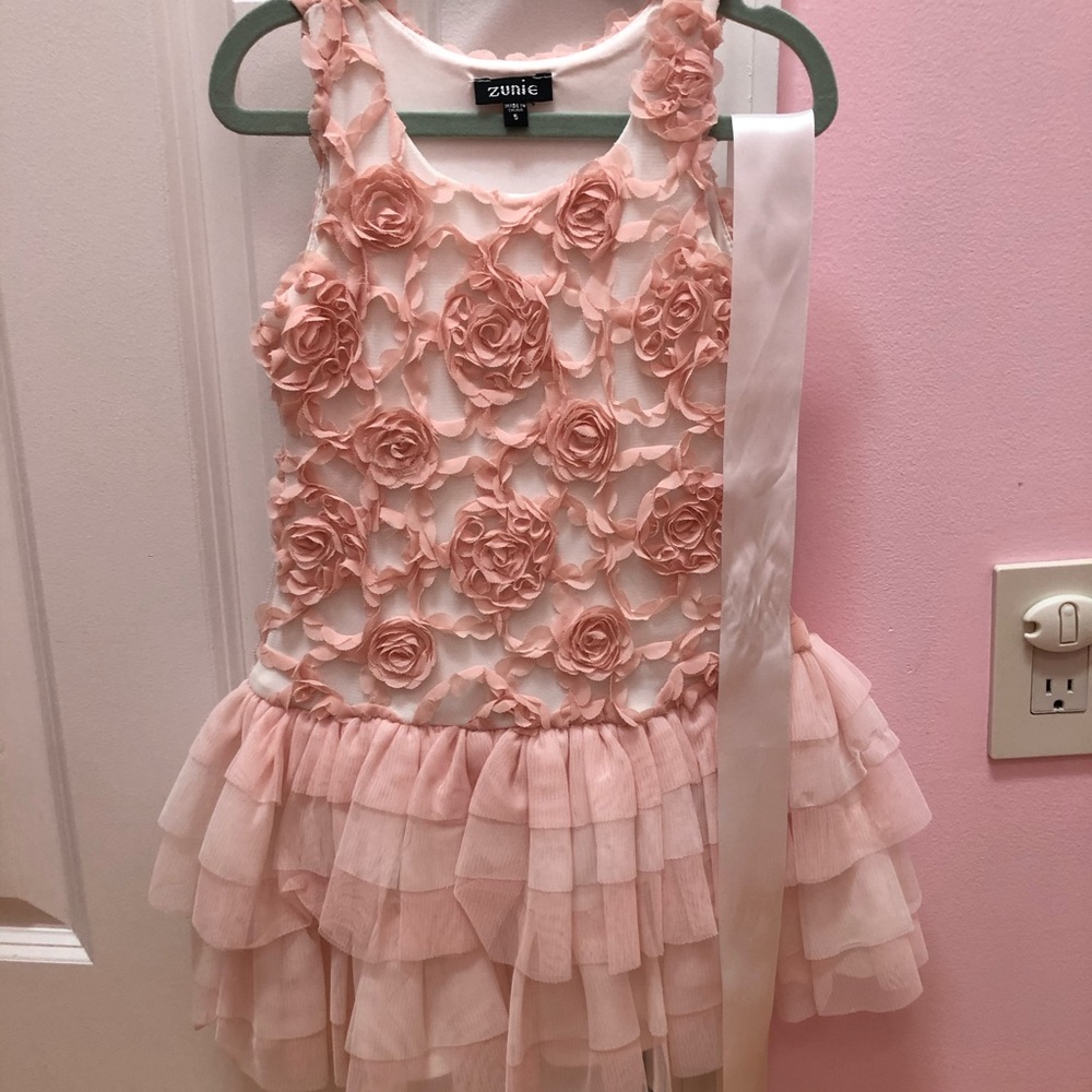Girls dress
